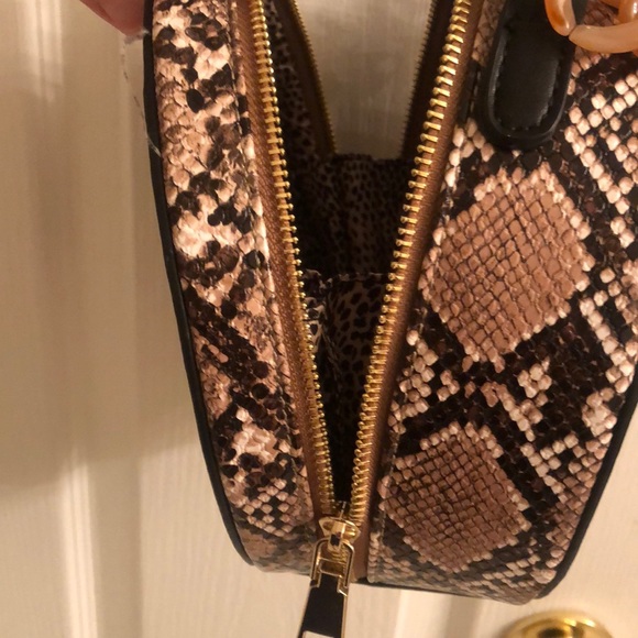 Handbag - Picture 5 of 5